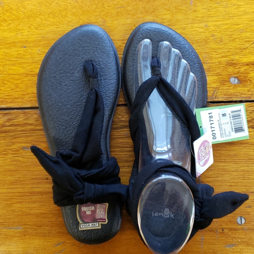 Sanuk Sandals NWT